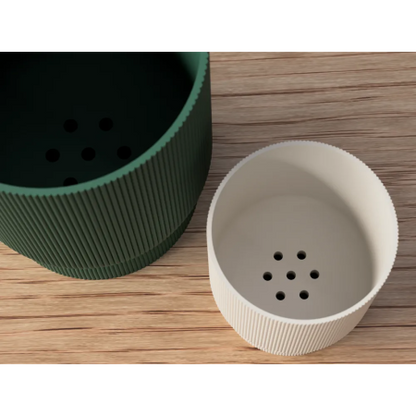 Urtepotte til planter med drypbakke med dreje-/låsefunktion - Planter with twist/lock drip tray
