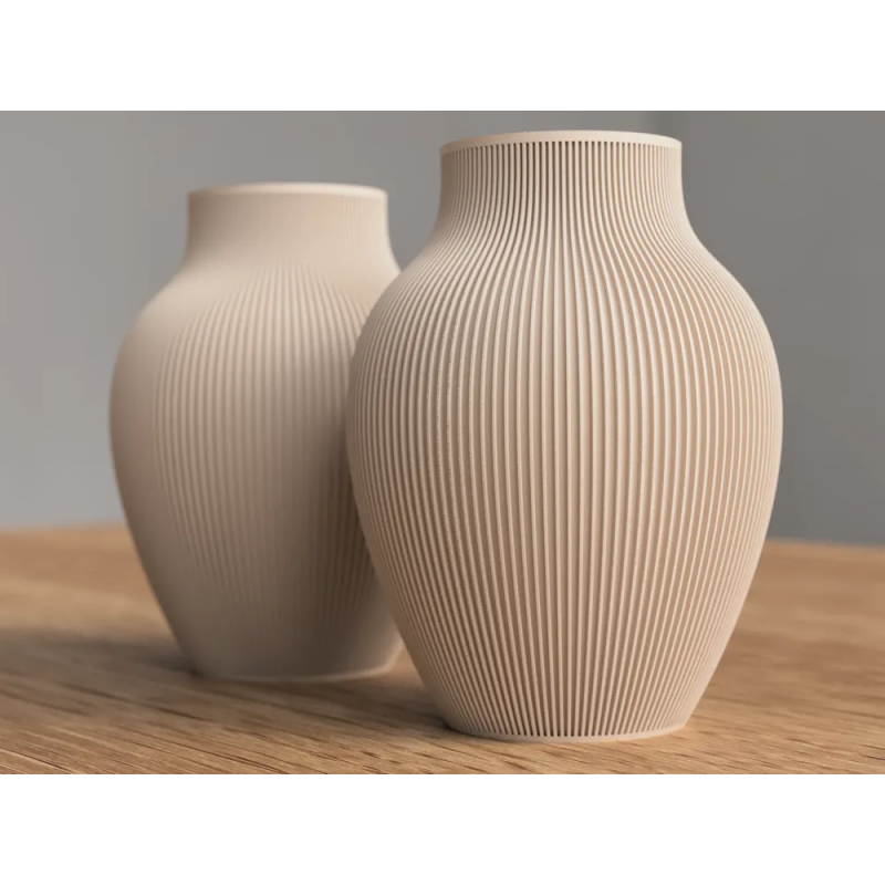 Tayo Japandi vase i lys beige med ribbet tekstur